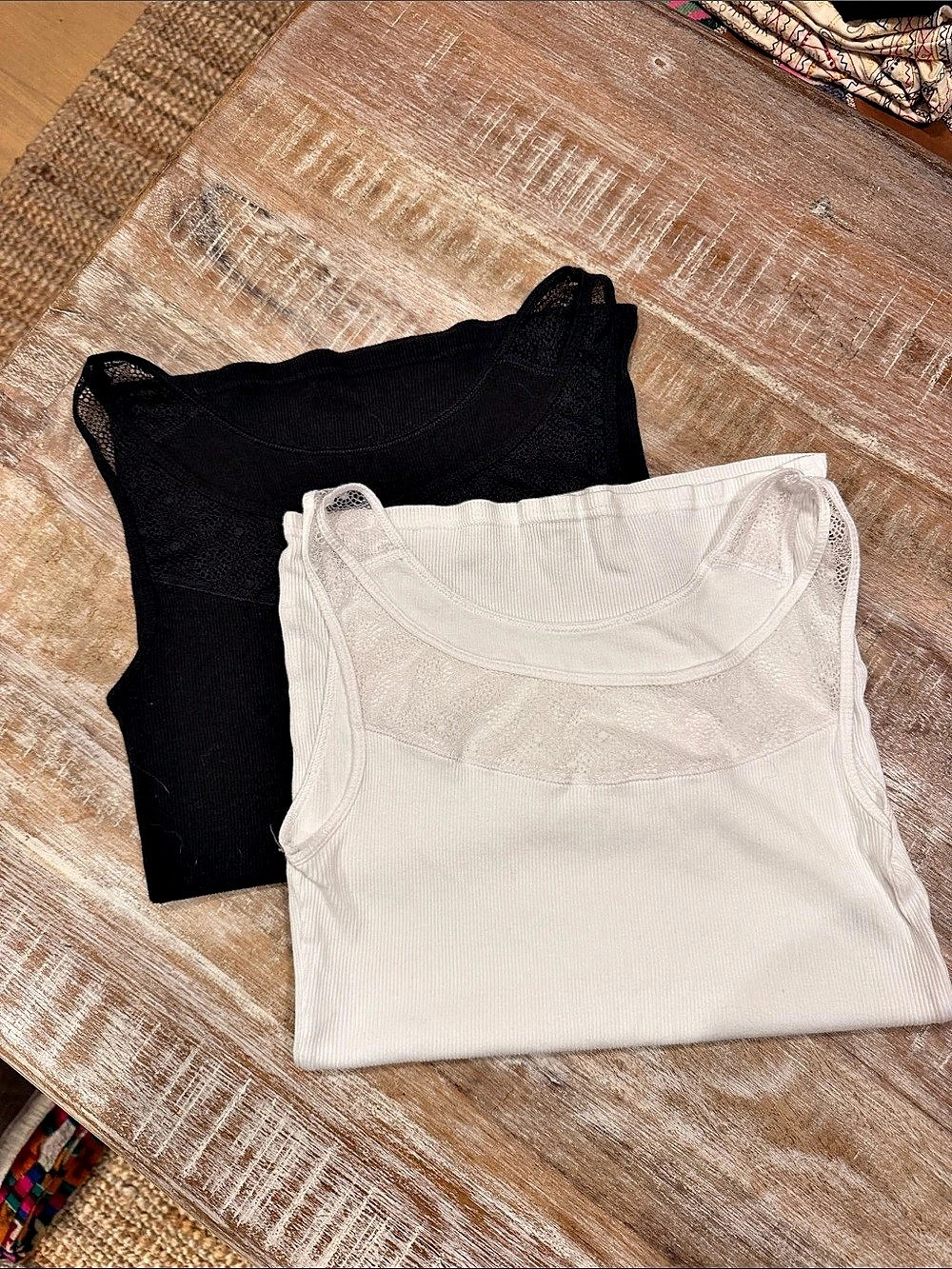 Uniqlo Ribbed Lace Trim Tank Top Set White & Black Medium